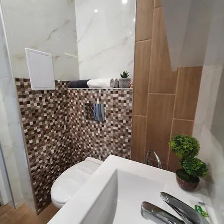 Diamond Luxury 2 *